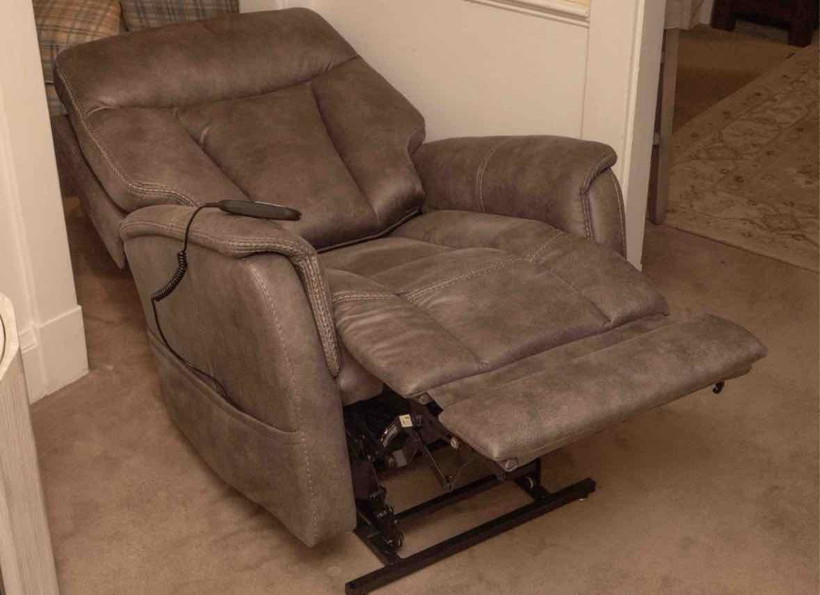 Warehouse M Furniture Bernie & Phil  Altra Suede Power Lift  Chair