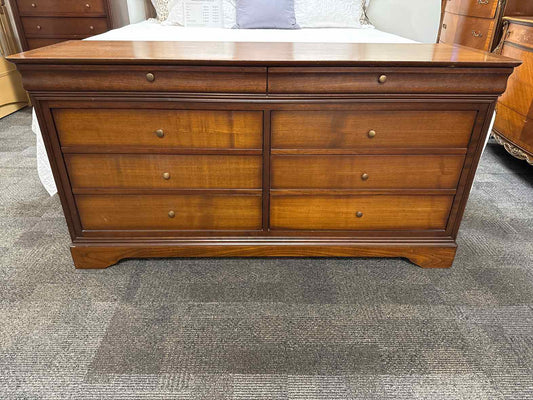 8-Drawer Vintage Dresser