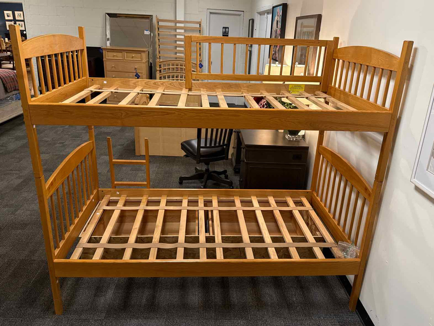 Twin Oak Bunkbed