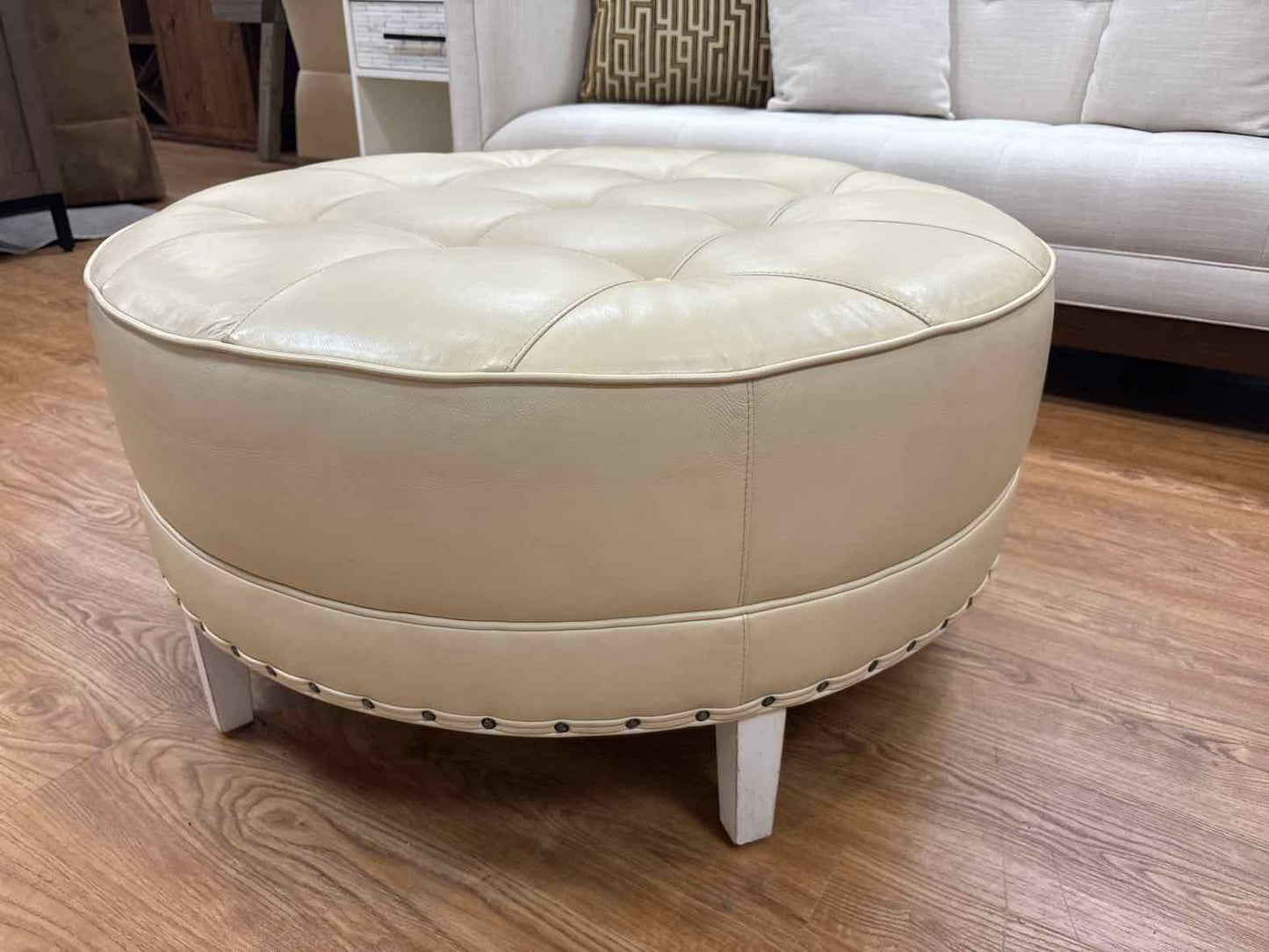 Ethan Allen 'Nassau' Ottoman