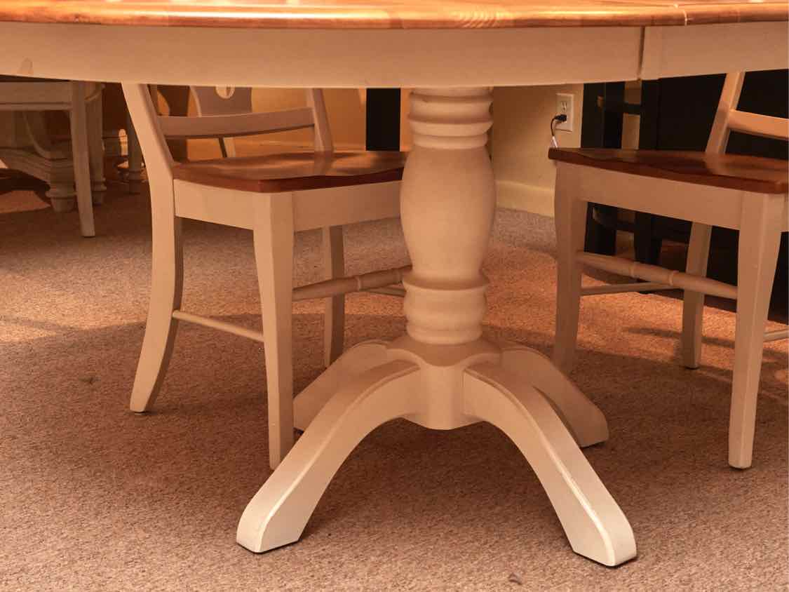 Maple Top Cream Finish Pedestal Table & Leaf & 4 Chair Set
