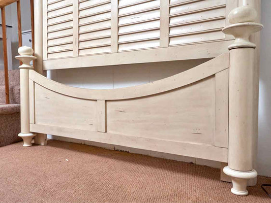 Liberty Furniture 'Ocean Isle' Bisque Rubbed Finish Shutter Style  Queen Bed