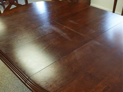 Round Cherry Pedestal Table with Leaf & Set of 4 Chairs with Navy & White Seats