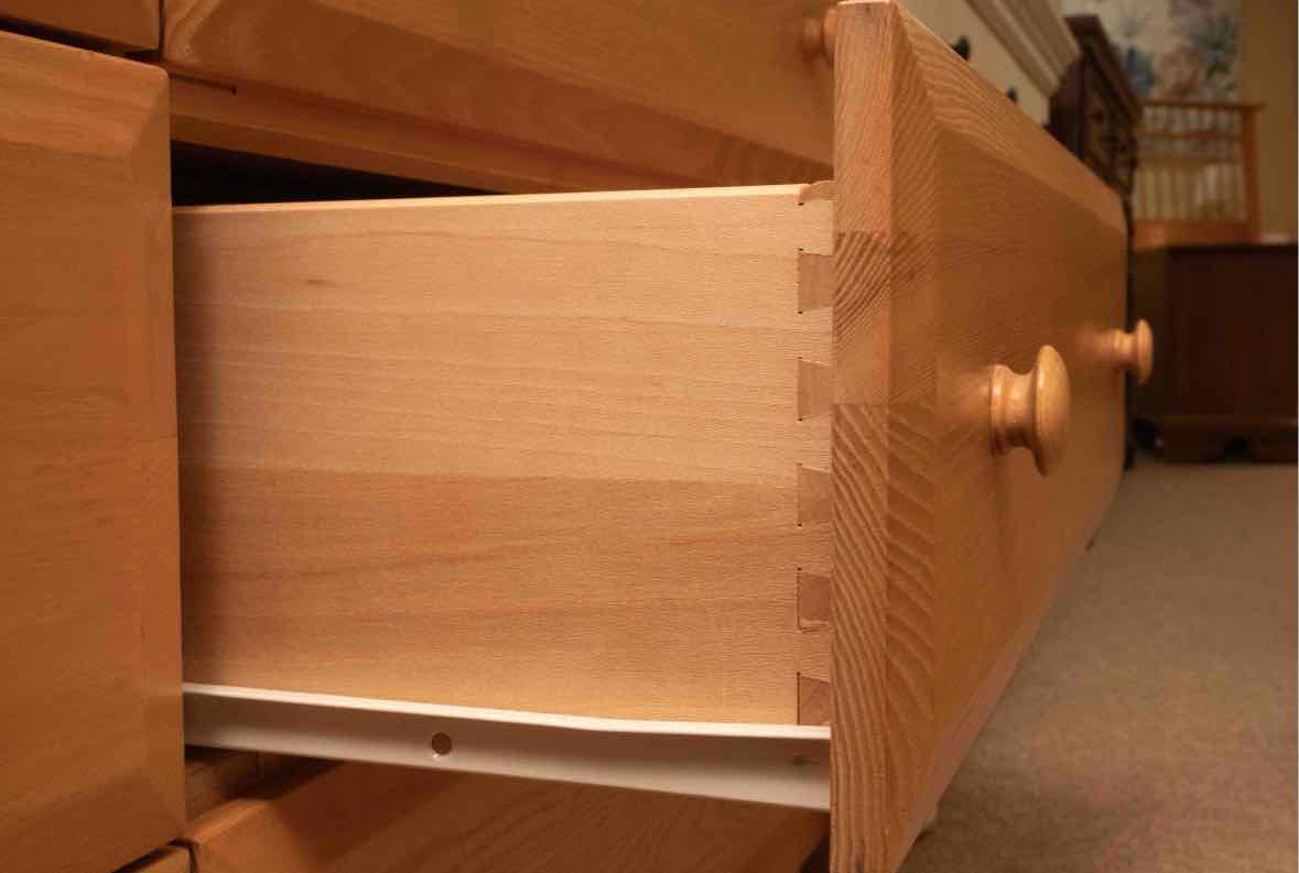 Vaughan Bassett Honey Oak 6 Drawer  Dresser