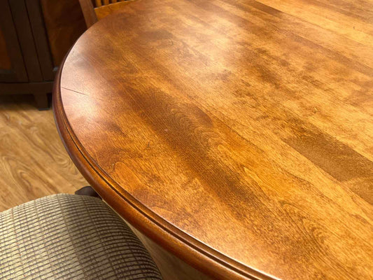 Nichols & Stone Maple Dining Table w/ Set of 6 Chairs