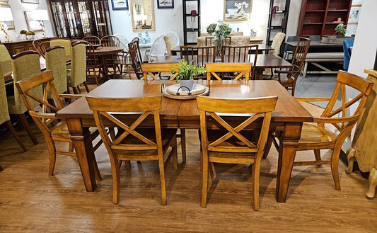 Pottery Barn Dining Set w/ 6 Chairs