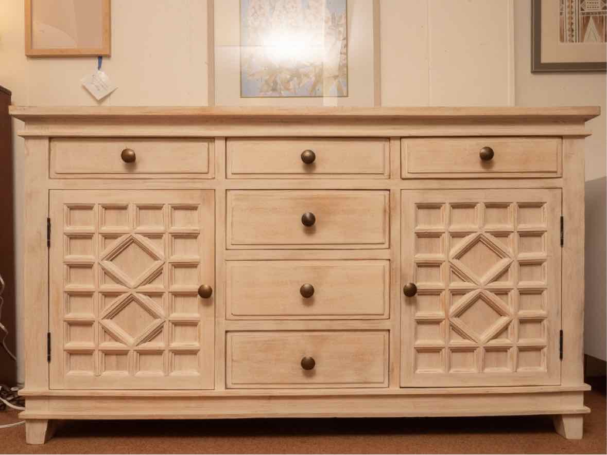 Pottery Barn Whitewashed 6 Drawer Dresser