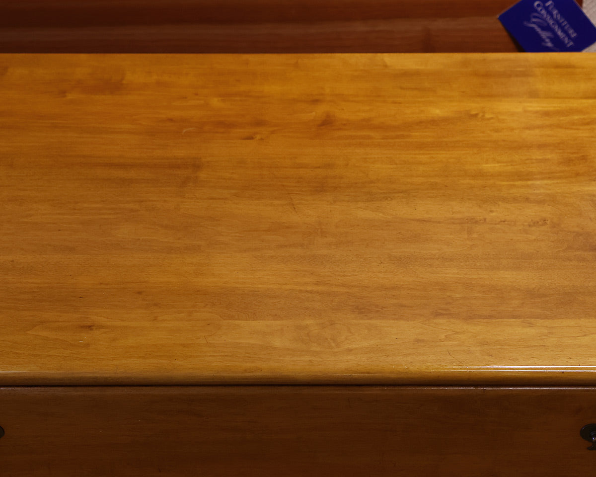 Old Meeting House Furniiture 4-drawer Dresser & Mirror