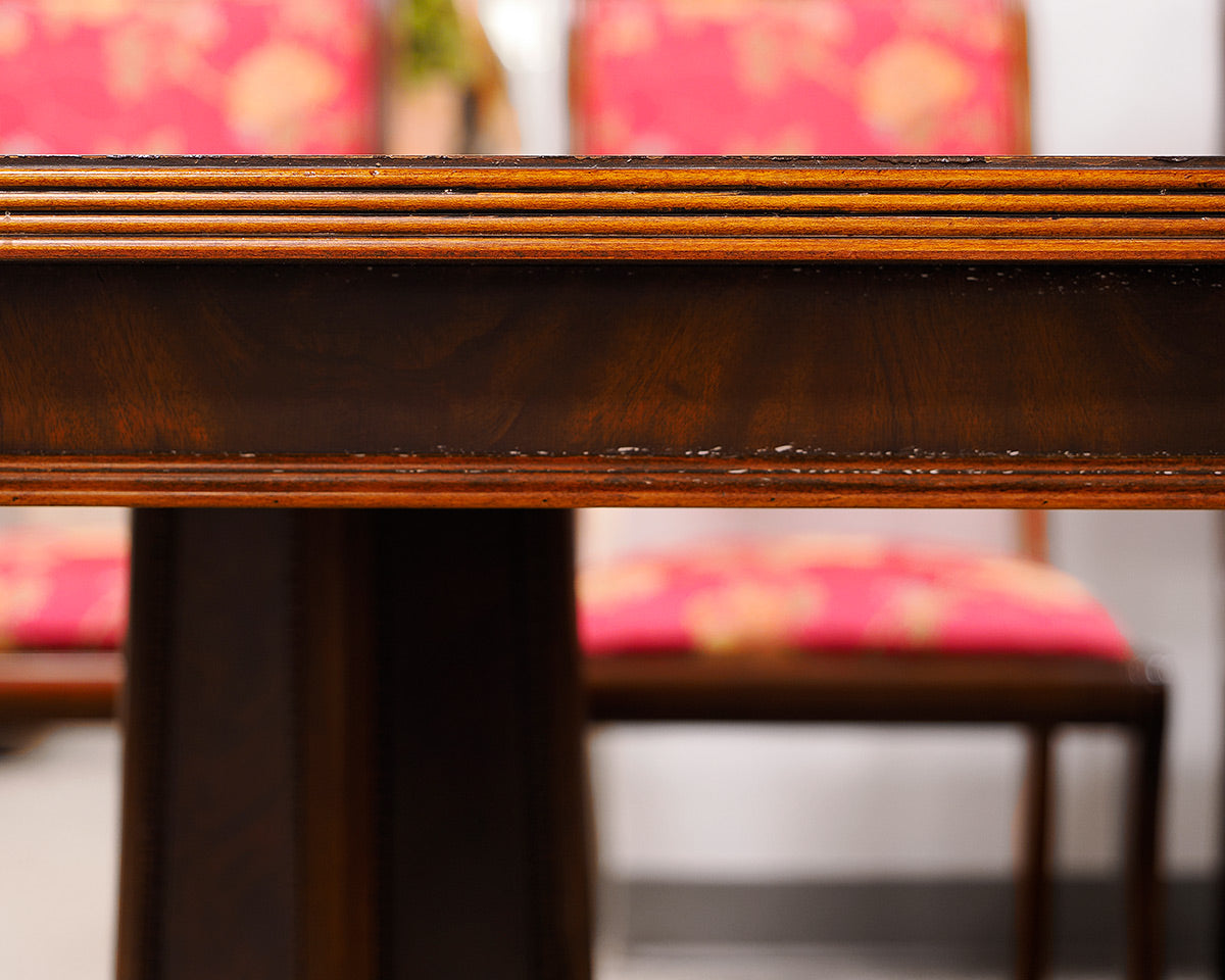 Henredon Mahogany Inliad Dining Table