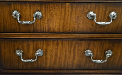 Ethan Allen Pair of 'Melville' Nightstands