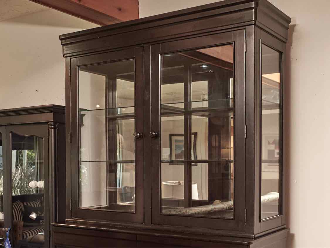 Black Finish 2 Glass Door,2 Drawer,2 Door China Cabinet
