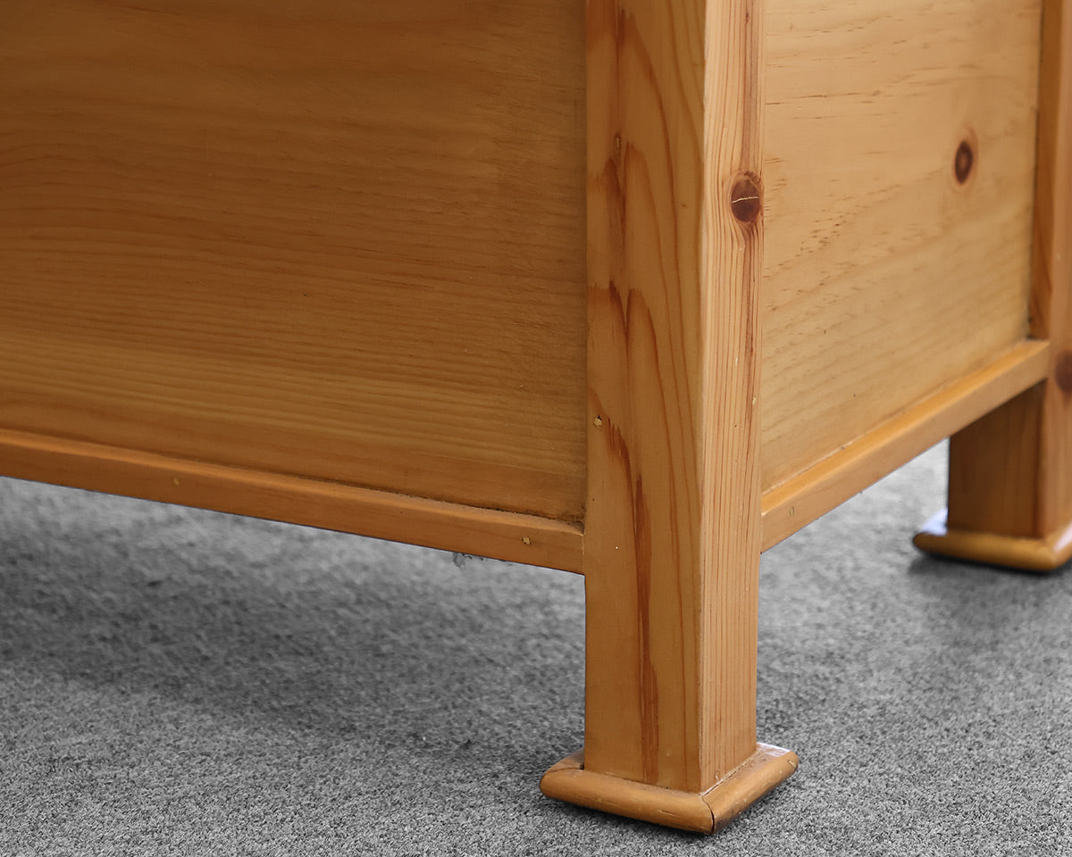 Pine English Farmhouse Bench