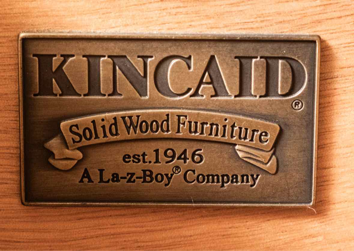 Kincaid Oak 3 Drawer N ightstand