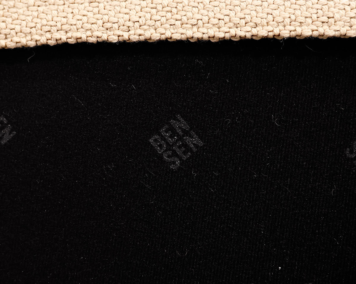 Bensen Everest Upholstered Queen Bed