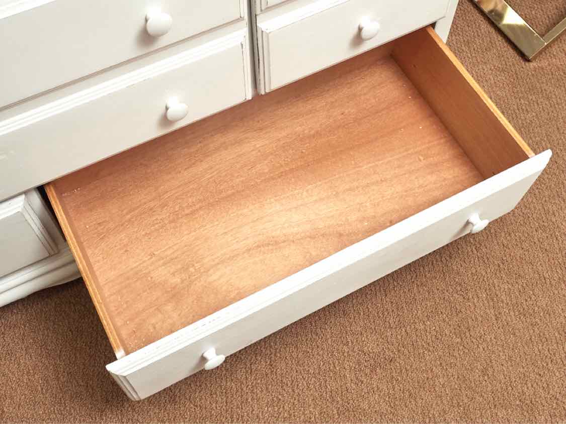 Arctic White Finish Distressed 8 Drawer Dresser