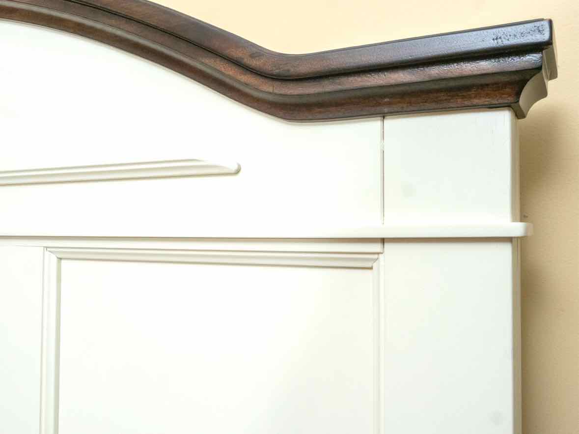 Ashley Furniture Cream Finish Arched Queen Bed