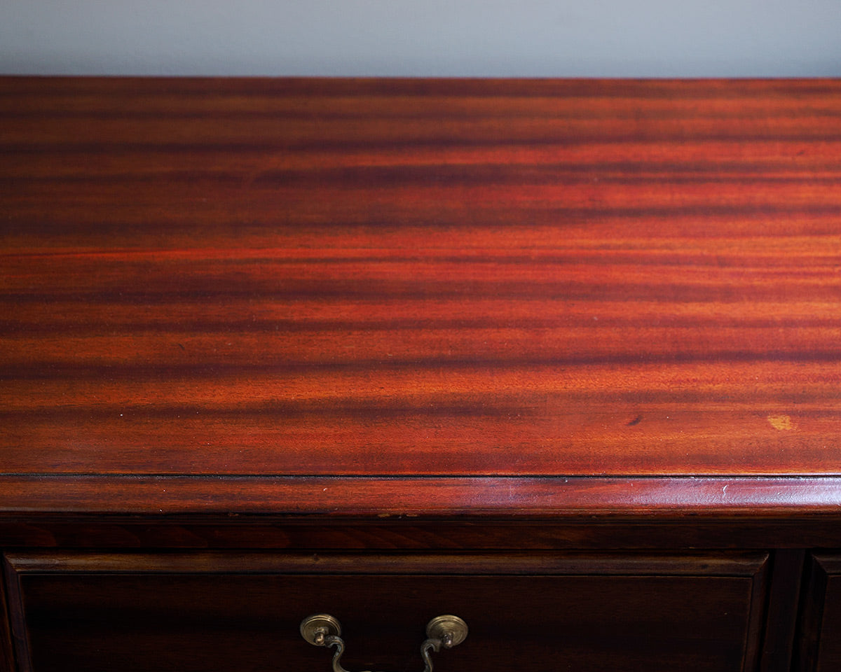 Mahogany 6-Drawer Dresser with Brass Pulls