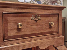 Century Furniture  Solid Oak Hunt Board  3 Drawer  Sideboard