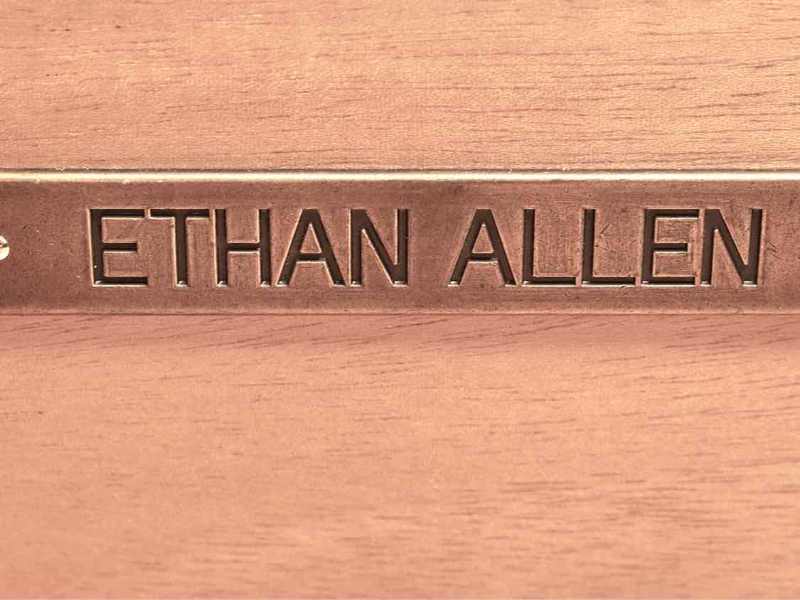 Ethan Allen 'Barry More' Dark Stain Finish 1 Drawer Side Table