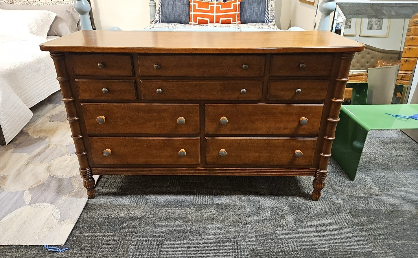 Lane Furniture 10-Drawer Dresser