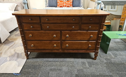 Lane Furniture 10-Drawer Dresser