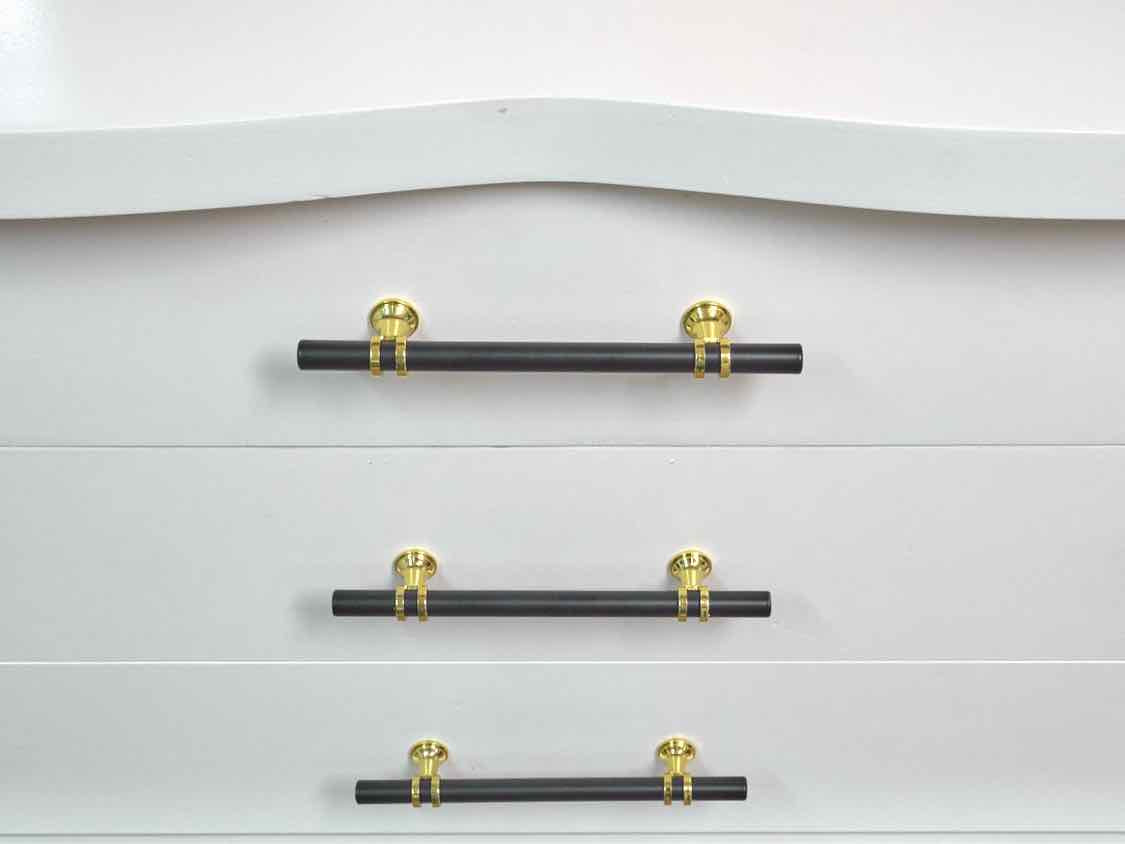 Cream Finish 4 Drawer With Gold & Black Bar Handles Chest