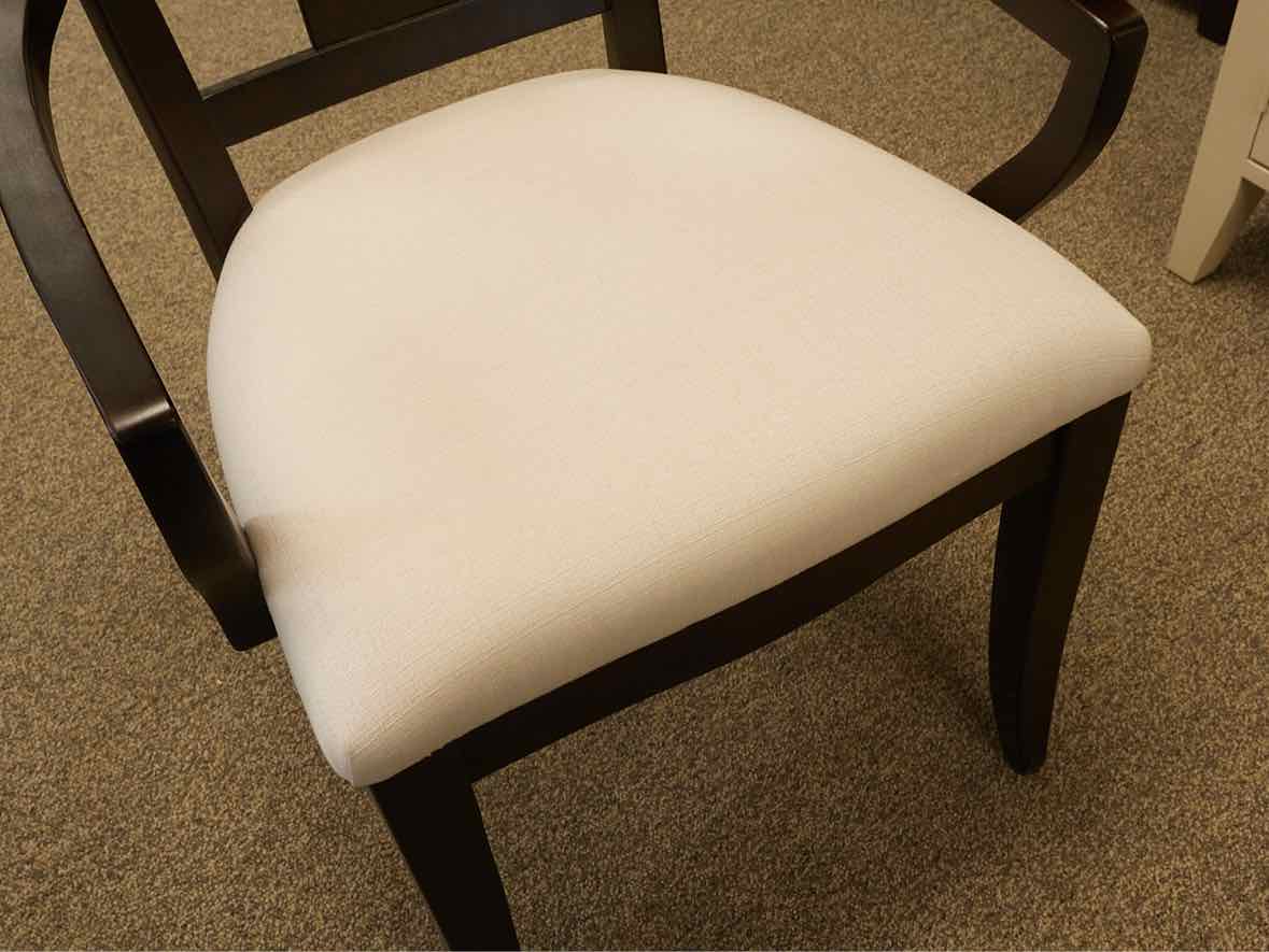 Gat Creek Sabin 84" Extension Dining Table in Maple  & Set of 6 Thea Chairs