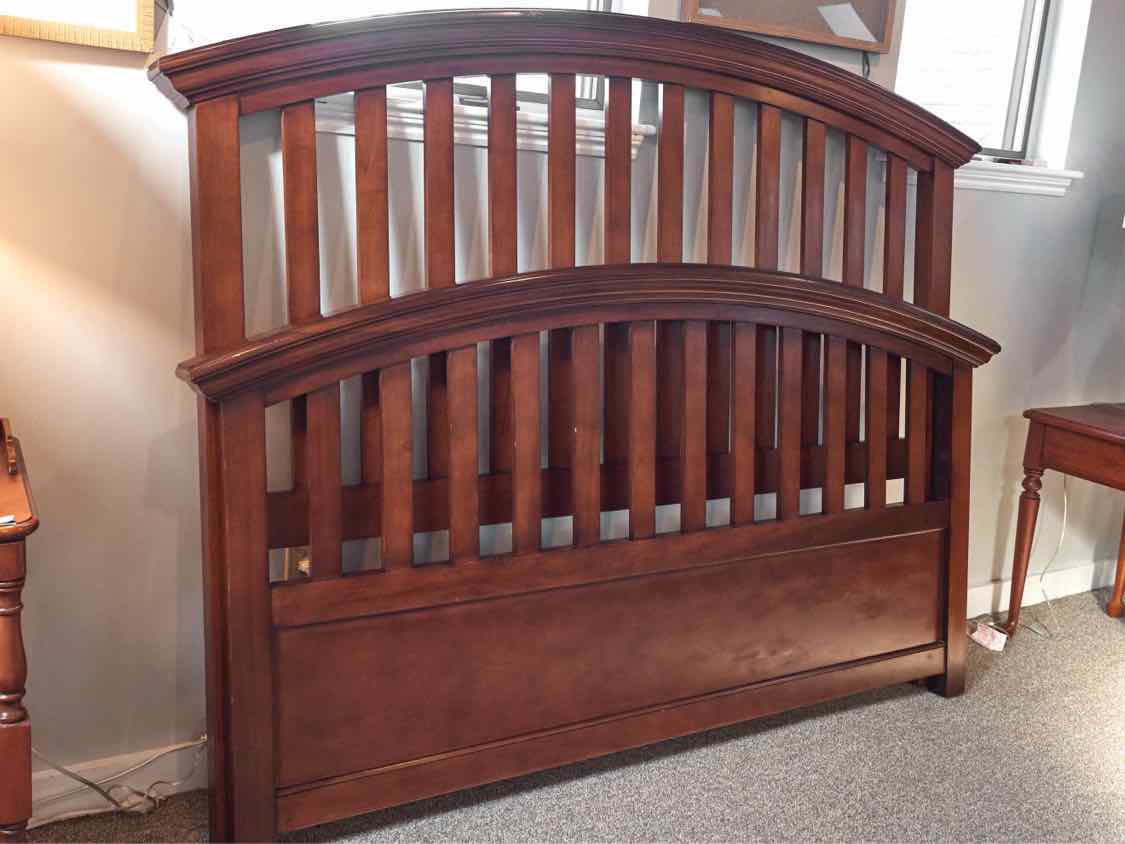 Bernhardt Cherry Arched Slat Queen Bed