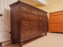 Kincaid  Dark Stained Ash 10 Drawer Dresser