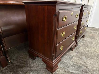 Kincaid Pair of Cherry Nightstands