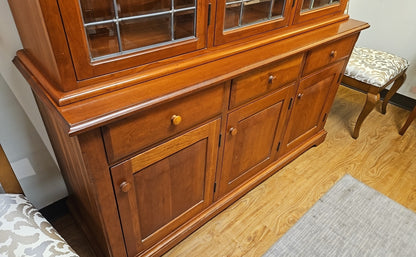 Hunt Furniture 'Fairfield' Large Hutch