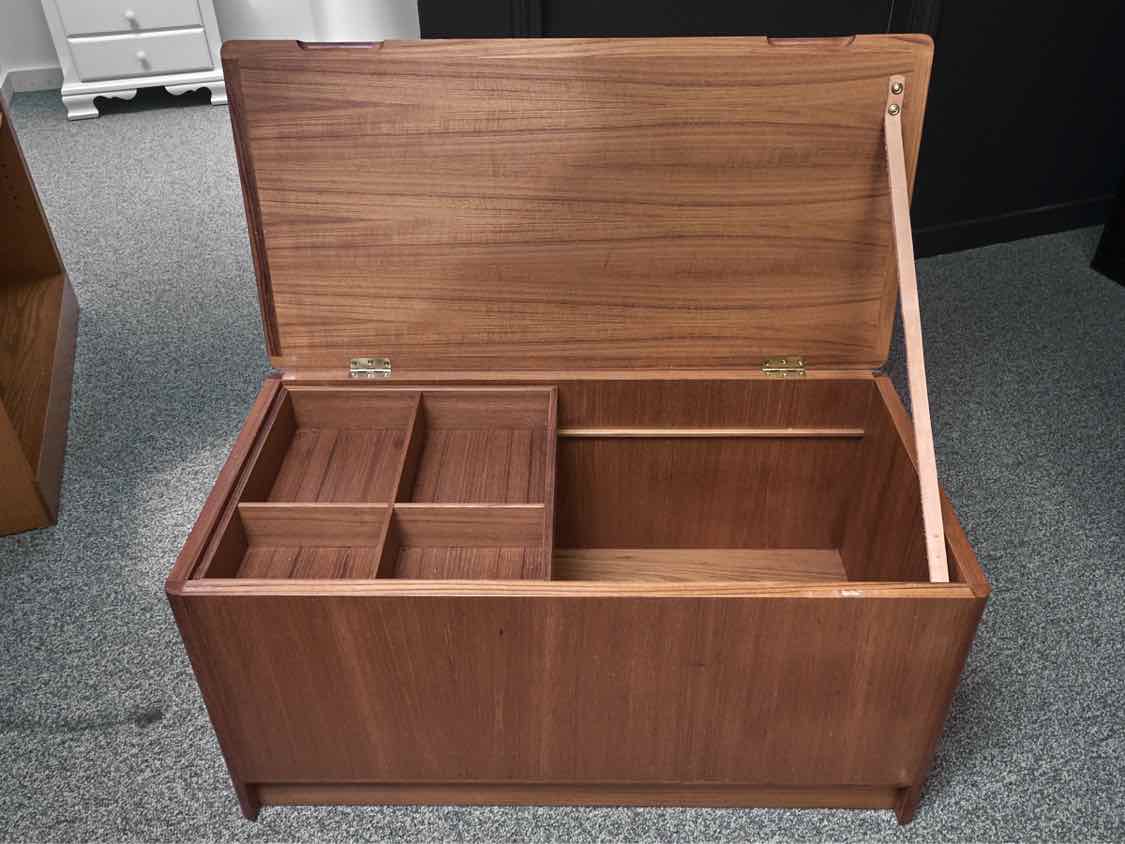 Nordisk Andels-Eksport Mid-Century Modern Style Teak Trunk