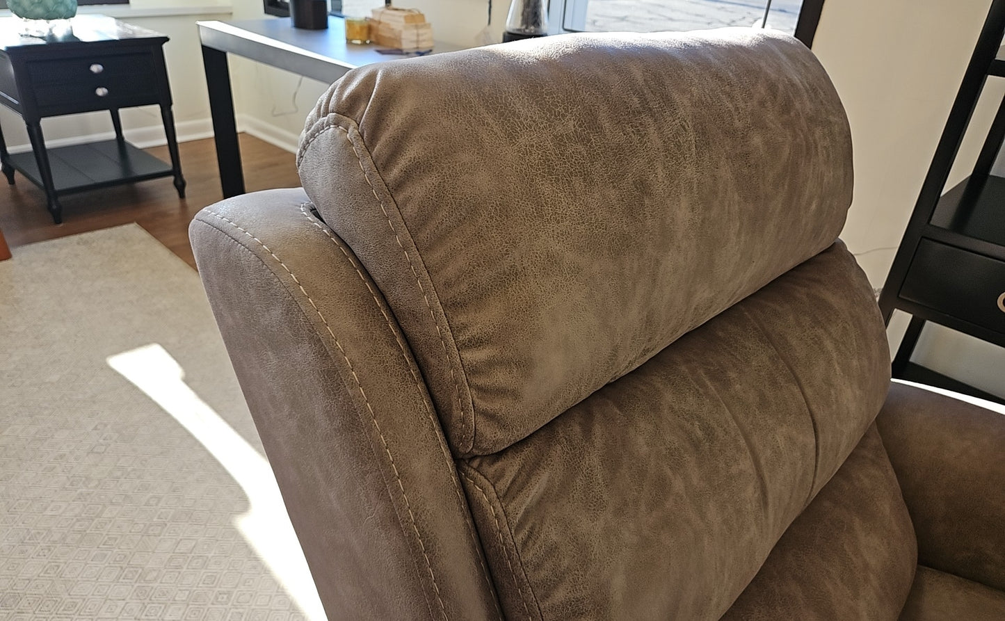 VivaLift 'Tranquil' Lift Power Recliner