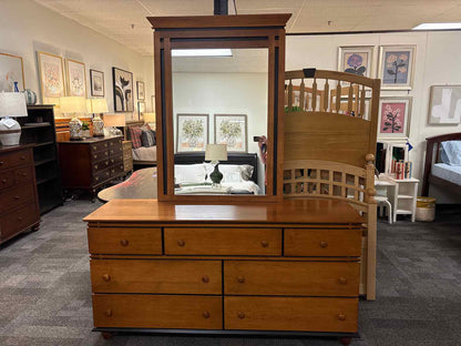 Maple 7-Drawer Dresser with Mirror