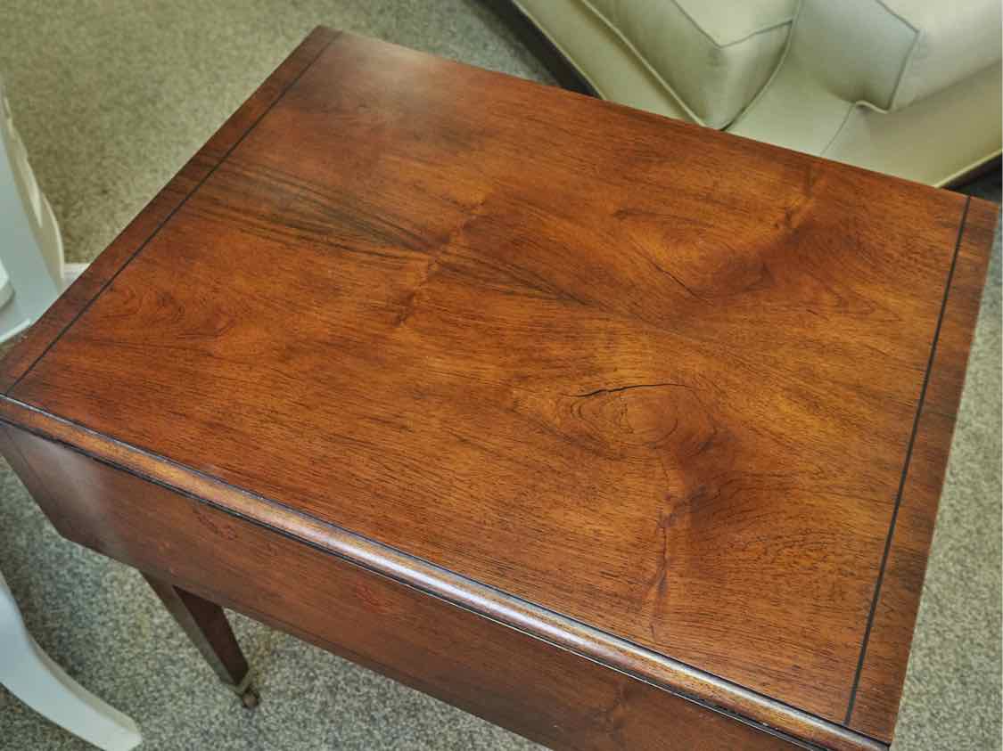 Old Colony Mahogany Drop Leaf Side Table