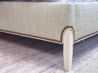 Vanguard Lillet Queen Bed
