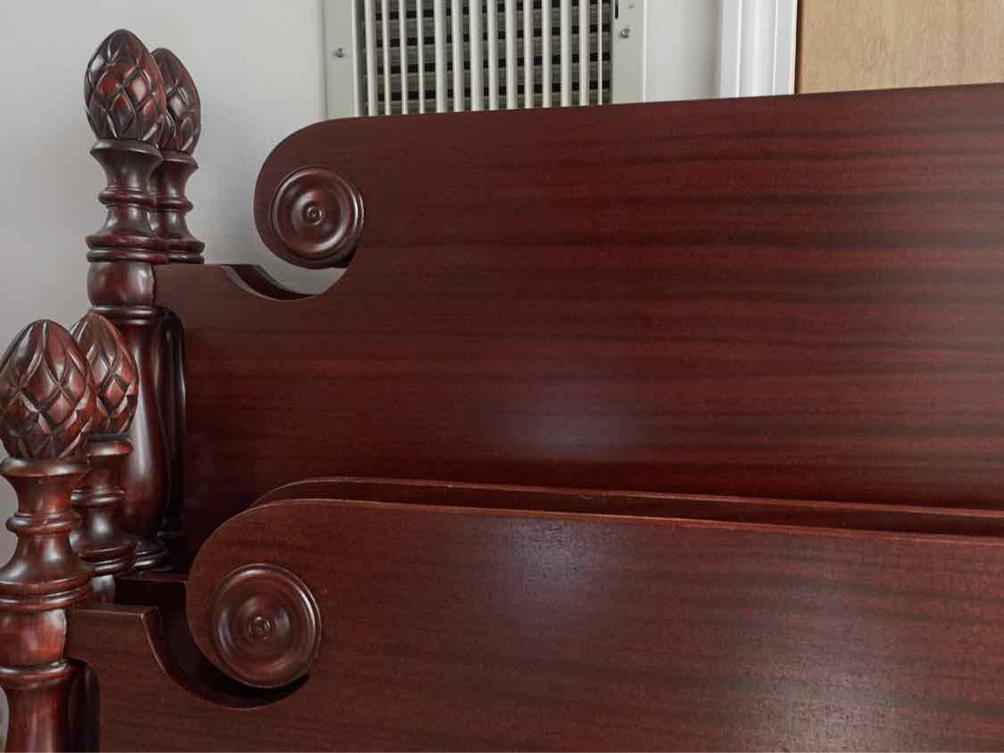 Pair of Mahogany Pineapple 4 Post Twin Beds with Metal Rails