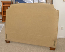 Lee Golden Upsholstered Queen Bed