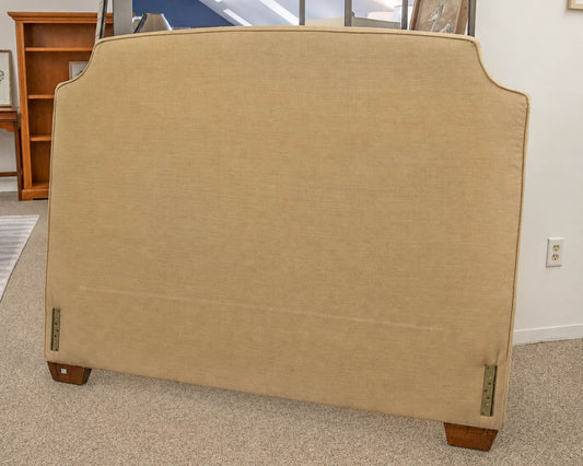 Lee Golden Upsholstered Queen Bed