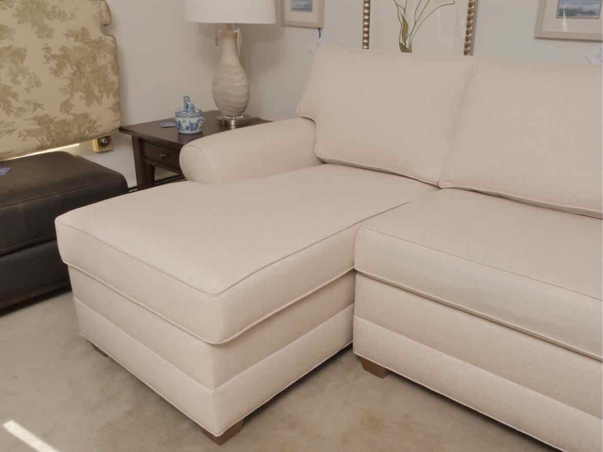 Ethan Allen 'Bennett' Ivory Vintage Linen 2 Cushion & Chaise Sectional