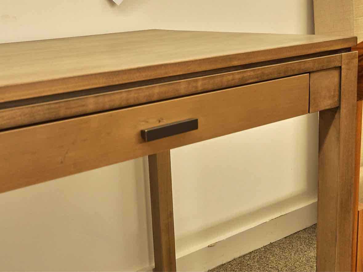 Gat Creek Oxford Desk with Right Hand Drawer in Maple with Classic Barley Finish
