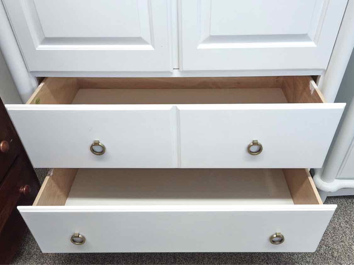 Regazzi Armoire in White