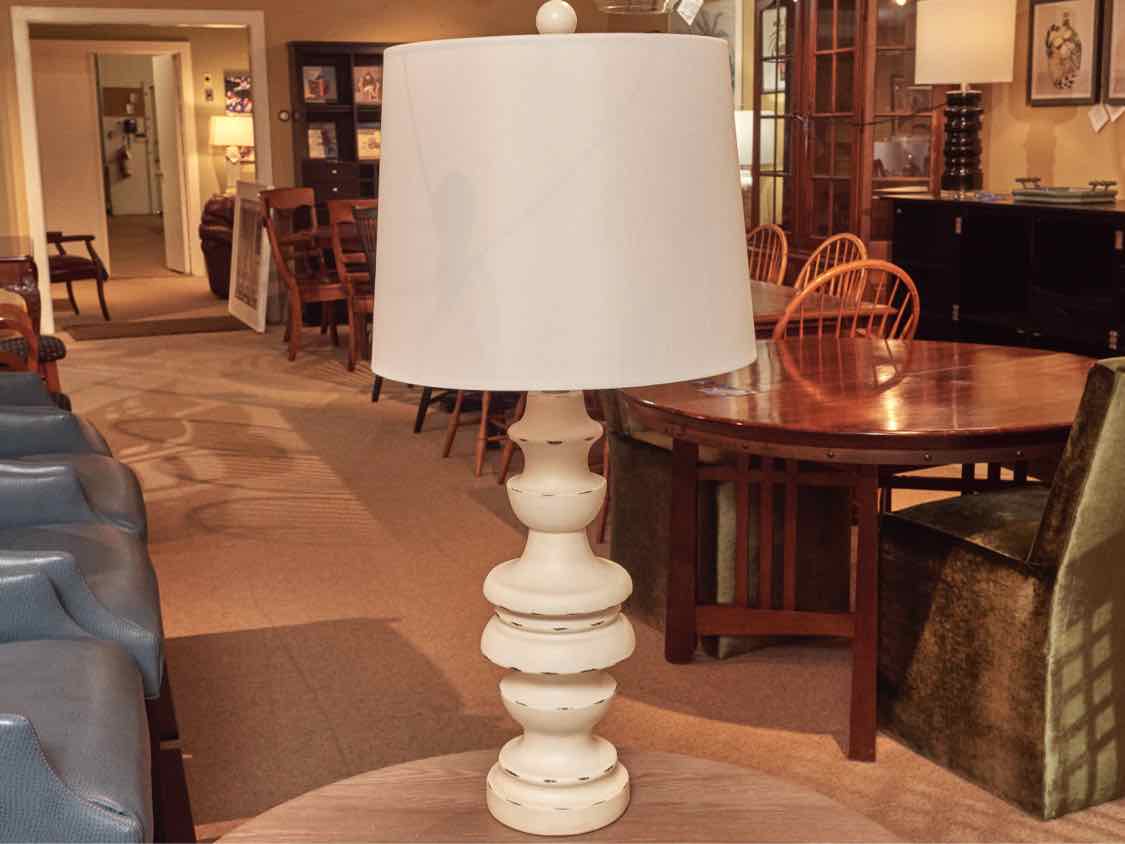 Distress Old White Cast  Resin Table Lamp With Shade