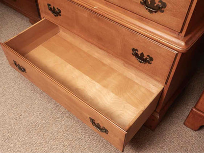 Vermont Winooski Inc  Solid Rock Maple 5 Over 2 Drawer Chest