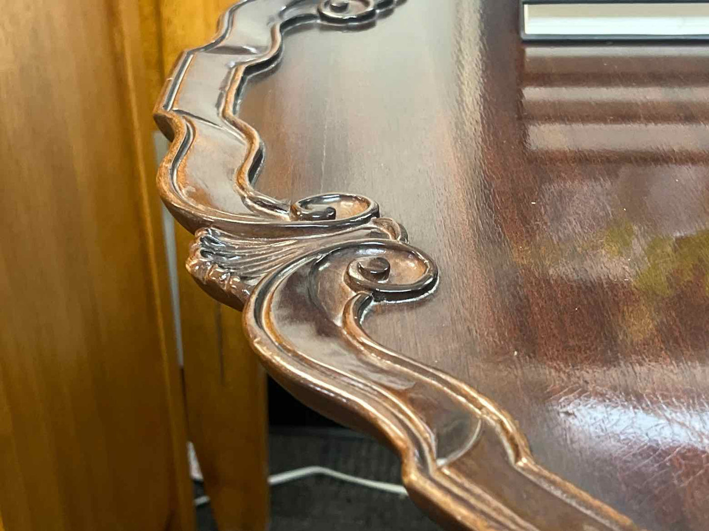 Mahogany Tilt Top Table