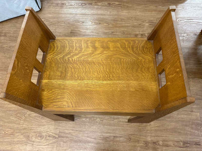 Stickley 'Limbert' Bench in Oak