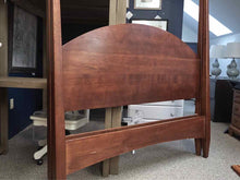 Queen Pencil Post Bed in Cherry
