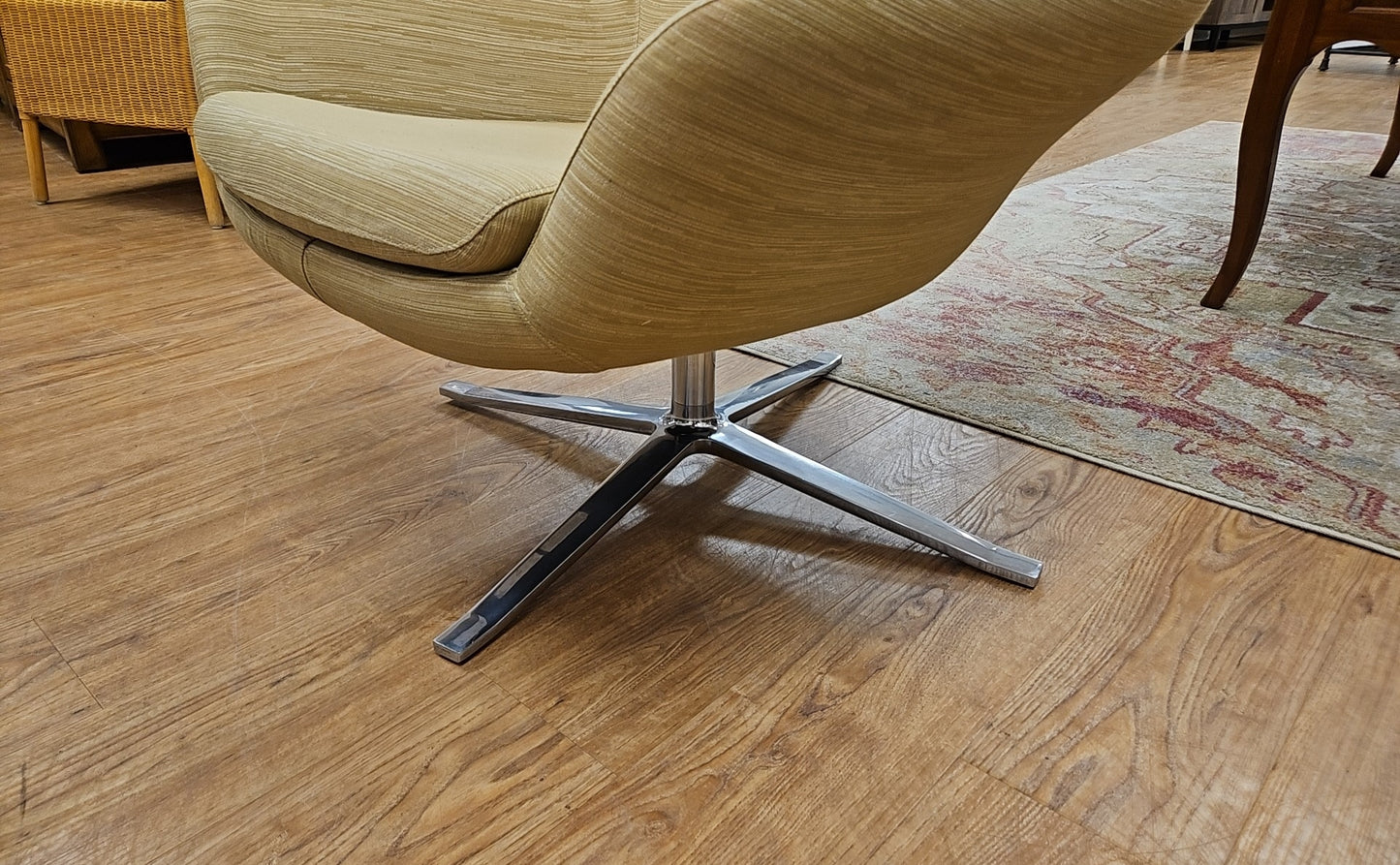 Steelcase "Bob" Lounge Chair in Gold