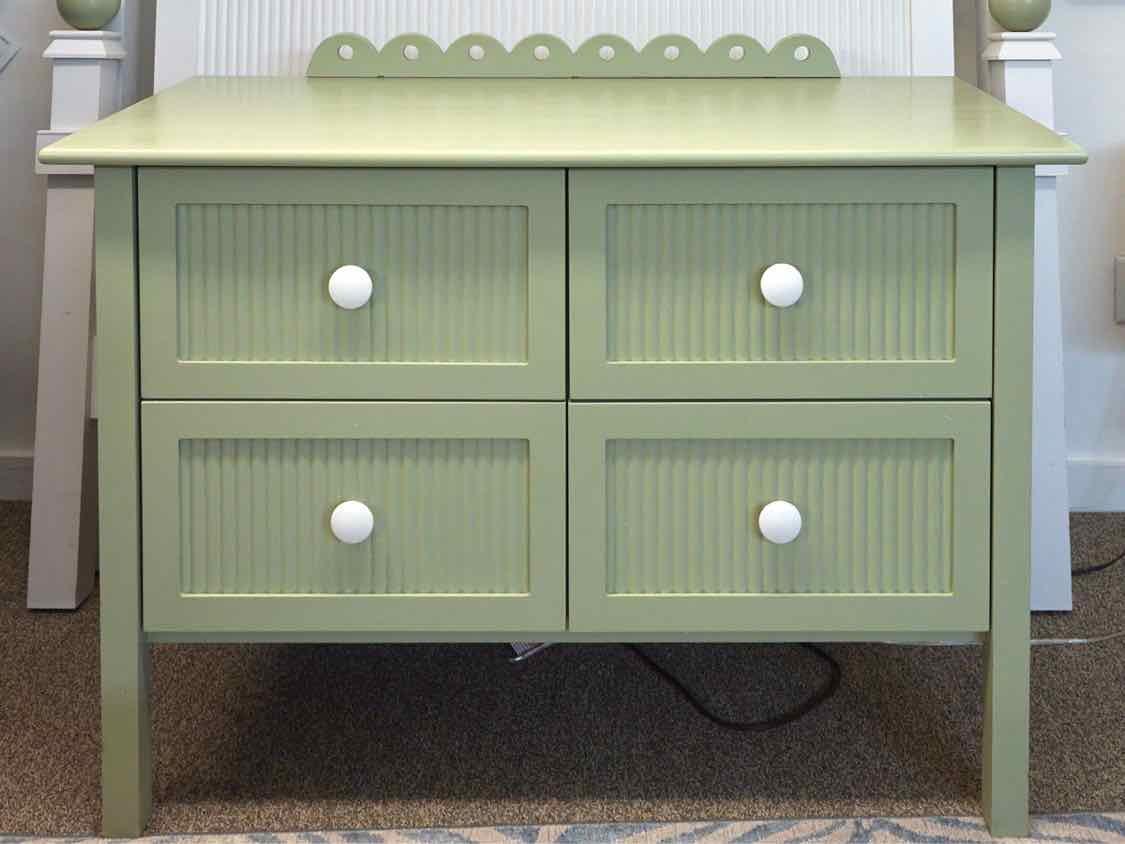 Maine Cottage 'Lizzie' Dresser in Green W/ White Knobs