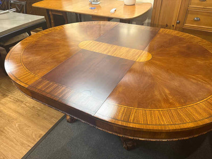Ethan Allen 'Townhouse' Round Mahogany Dining Table